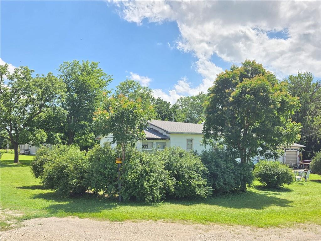 1011 1st St, Cherryvale, KS 67335