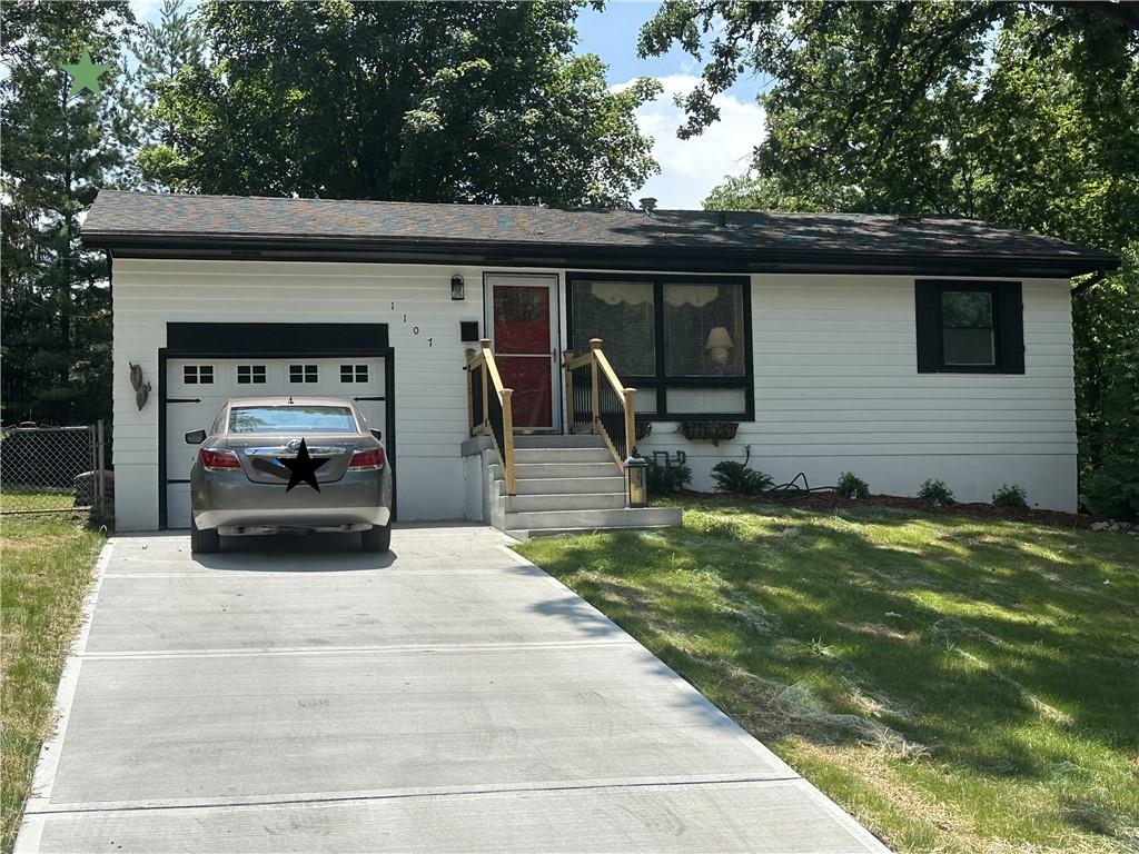 1107 Cordell St, Excelsior Springs, MO 64024