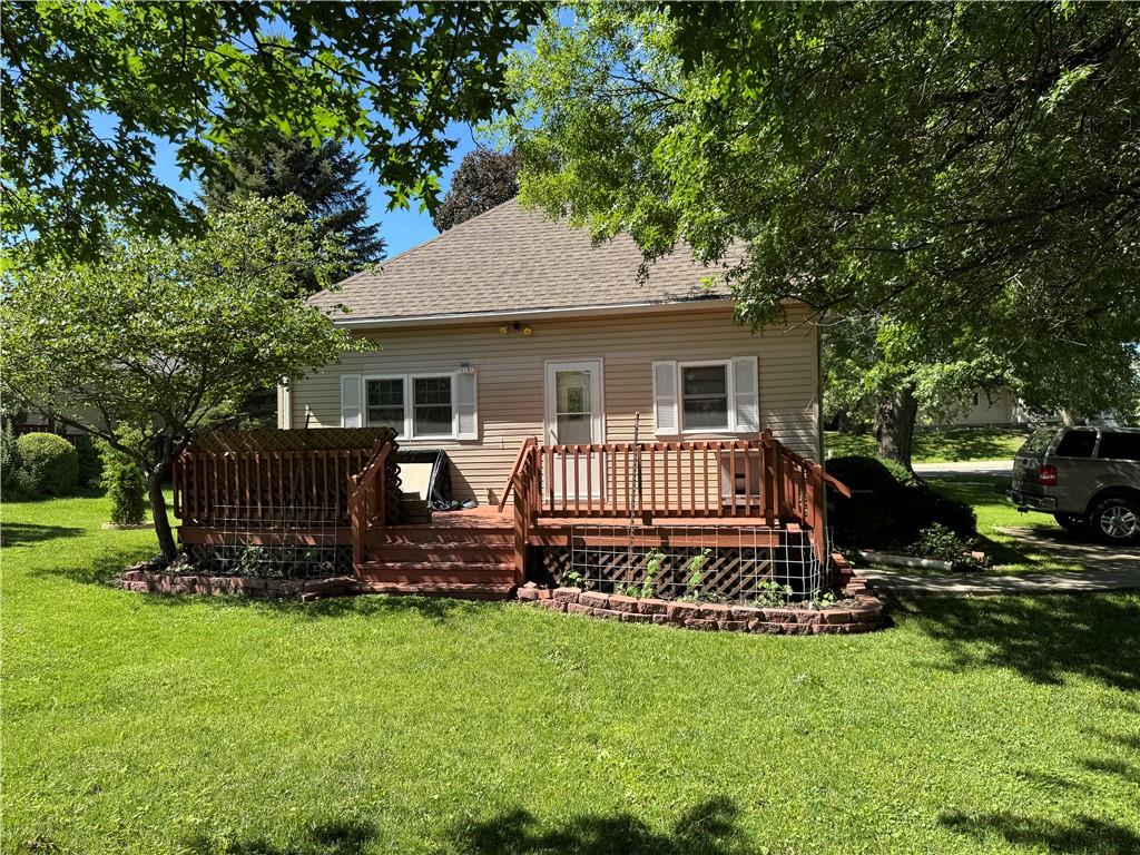 322 E 7th St, Maryville, MO 64468