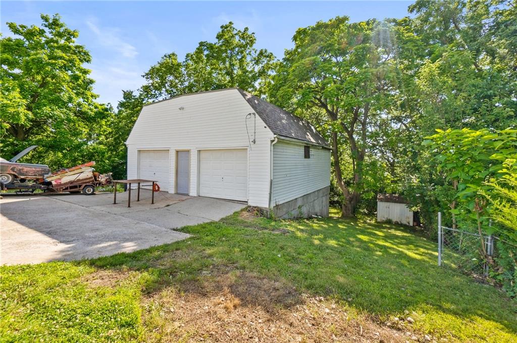 406 S Vassar Ave, Sugar Creek, MO 64054