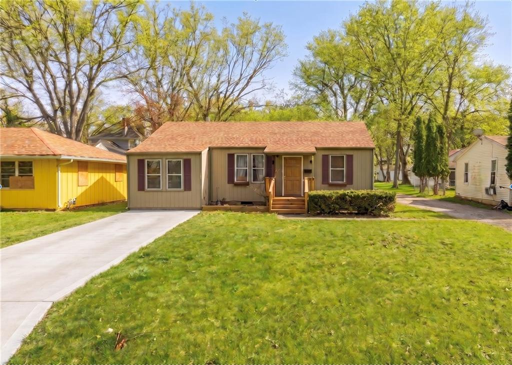 2511 Race Ave, Independence, MO 64052