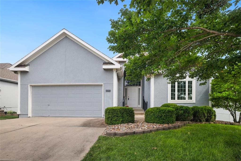 4308 NE 73rd St, Kansas City, MO 64119