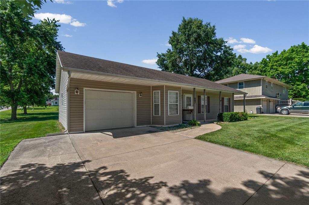 607 W 6th St, Cameron, MO 64429