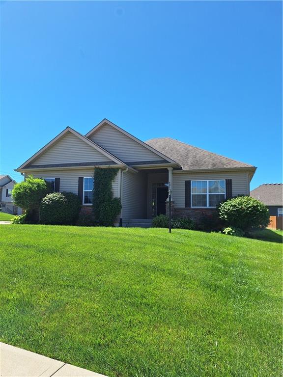 4010 Greywood Ln, St Joseph, MO 64505