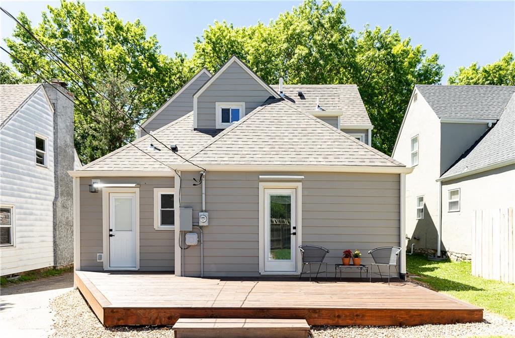 724 E 72nd St, Kansas City, MO 64131