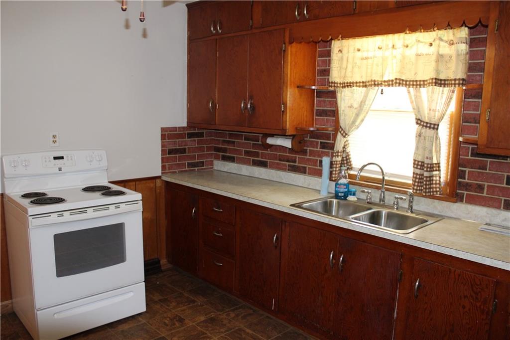 123 E Atkinson Ave, Pittsburg, KS 66762