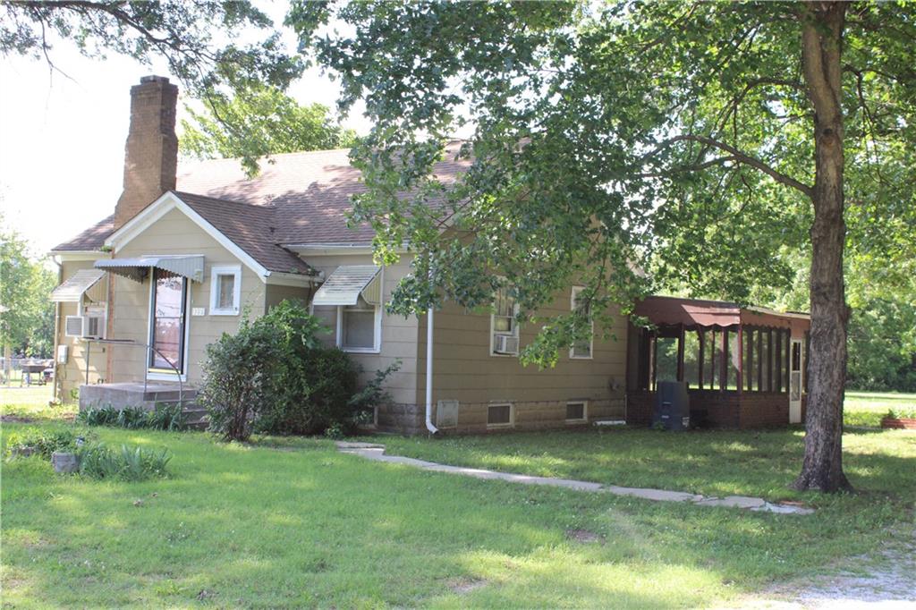 123 E Atkinson Ave, Pittsburg, KS 66762