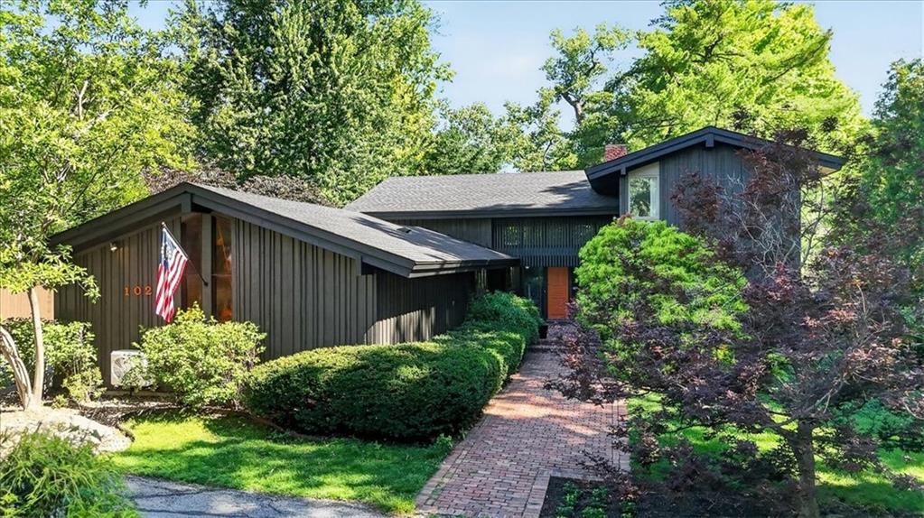 1024 Huntington Rd, Kansas City, MO 64113
