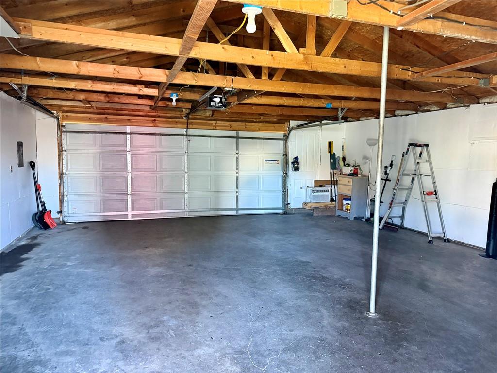 839 S 22nd St, St Joseph, MO 64507