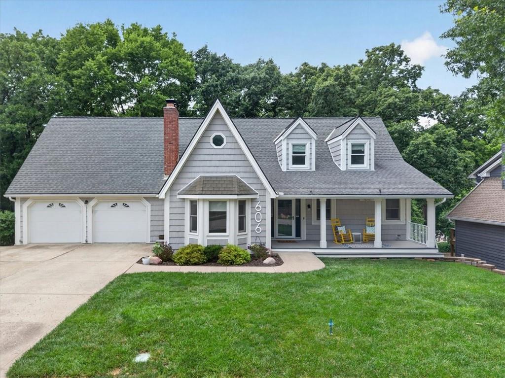 606 Camelot Dr, Liberty, MO 64068