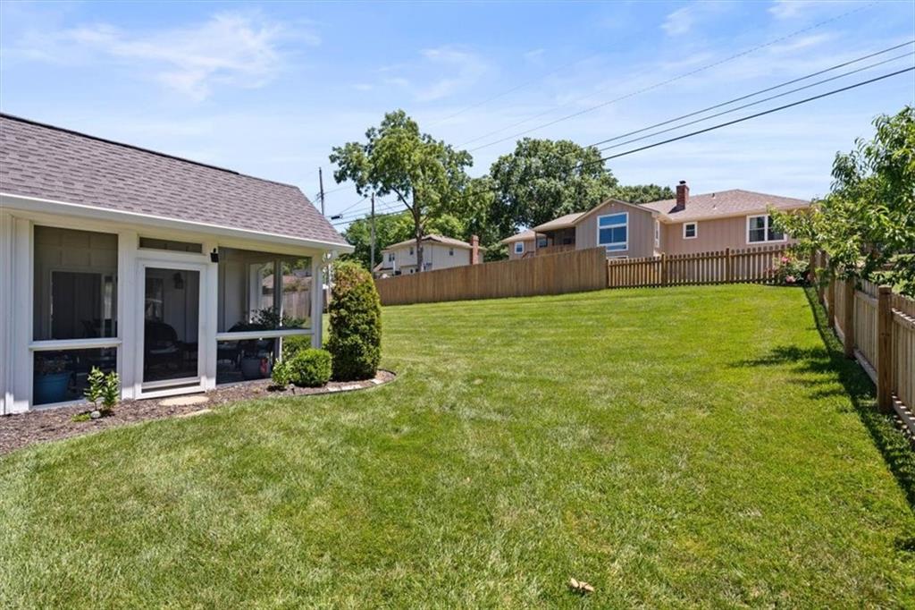 5133 Ballentine St, Shawnee, KS 66203