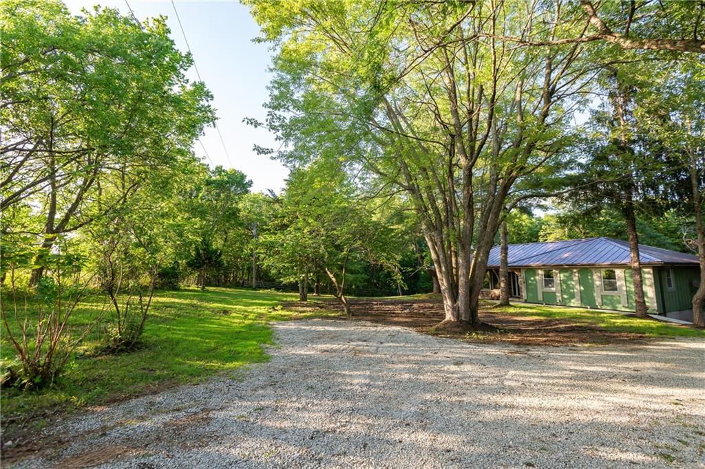 33200 E Hammond Rd, Lone Jack, MO 64070