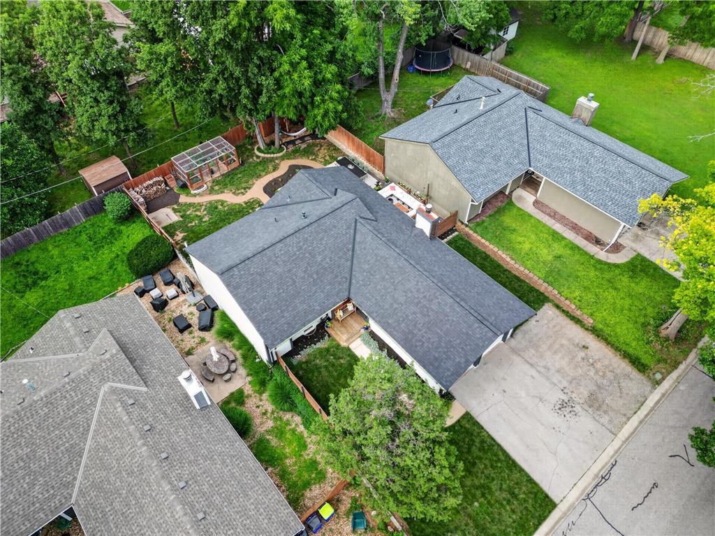 8004 W 64th Ter, Mission, KS 66202