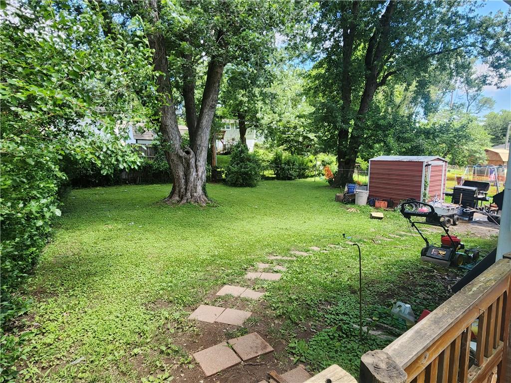 313 N Geronimo Dr, Independence, MO 64056