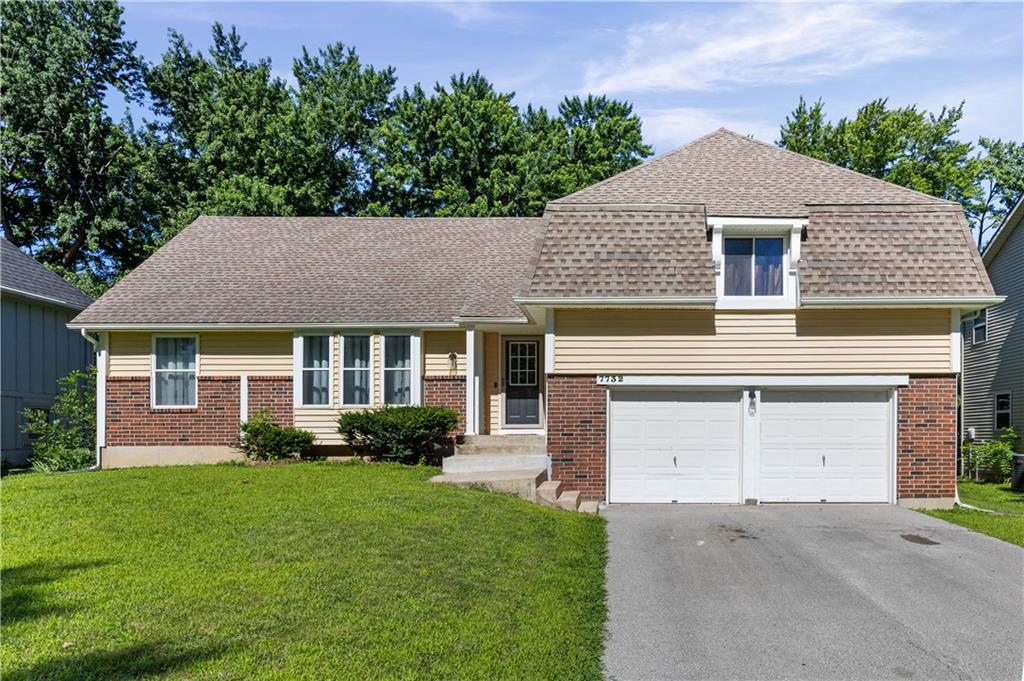 7732 Westgate Dr, Lenexa, KS 66216