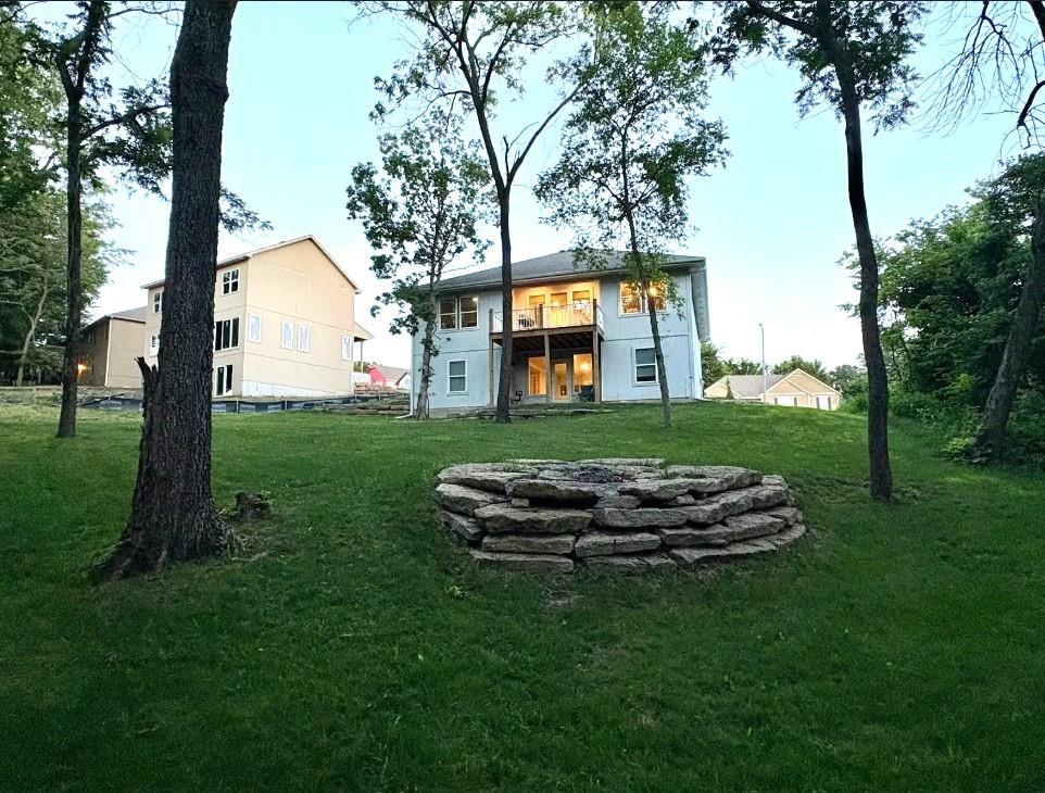 801 Colonial Dr, Pleasant Hill, MO 64080