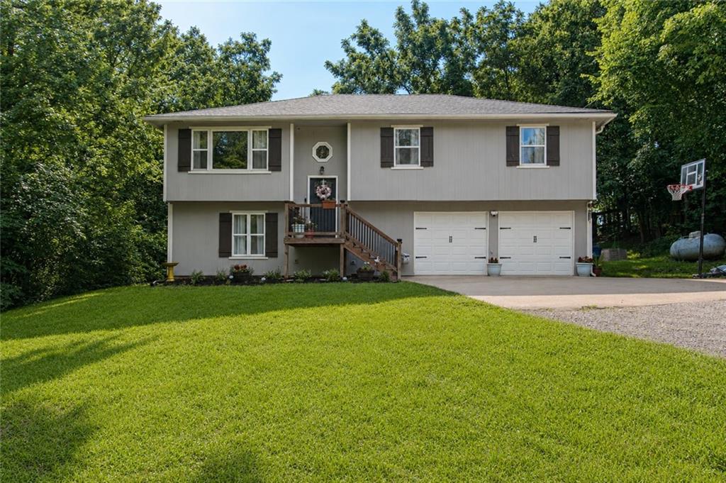 13142 158th St, Linwood, KS 66052
