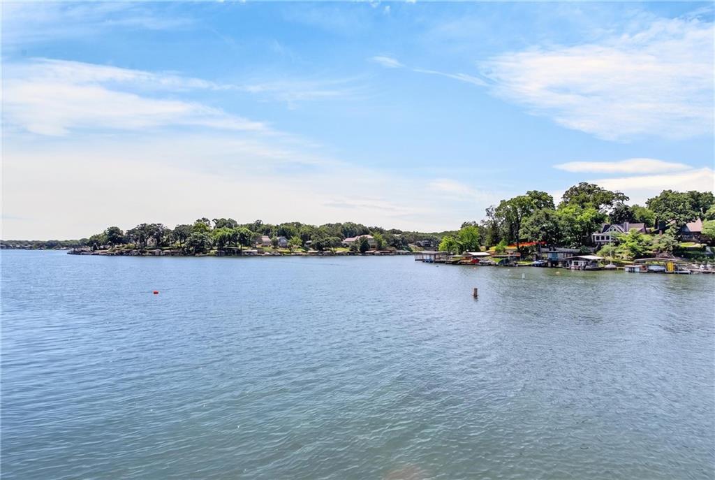 31 H St, Lake Lotawana, MO 64086