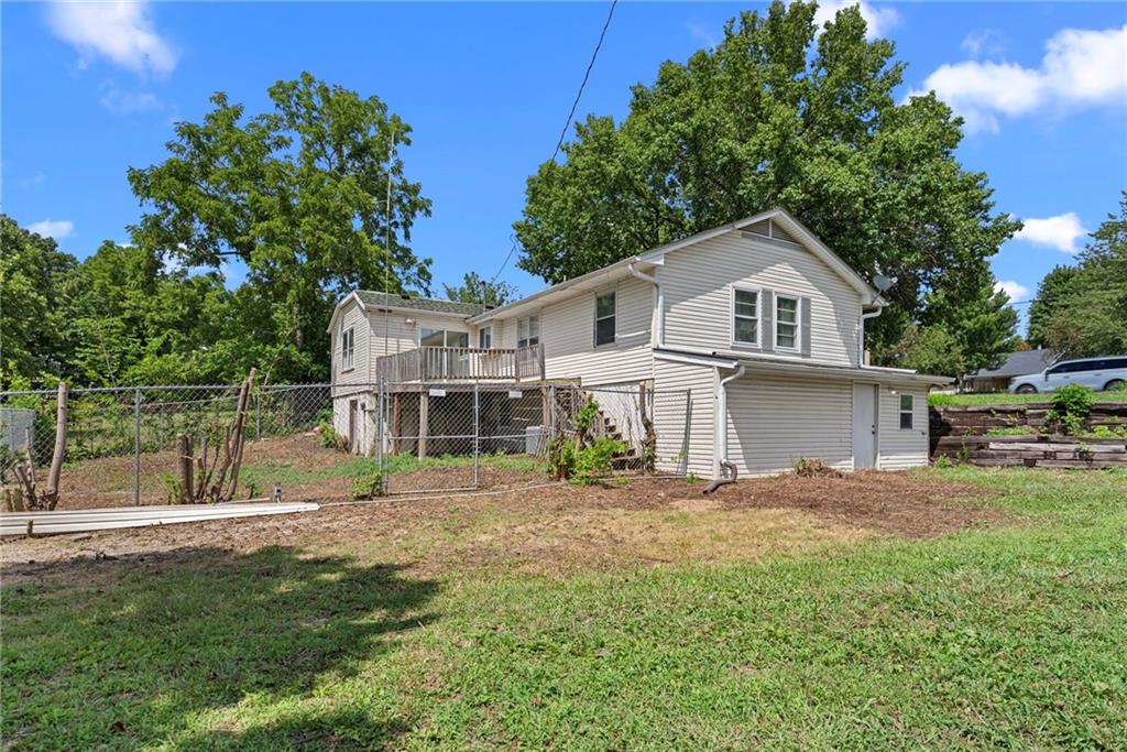 506 N Bynum Rd, Lone Jack, MO 64070