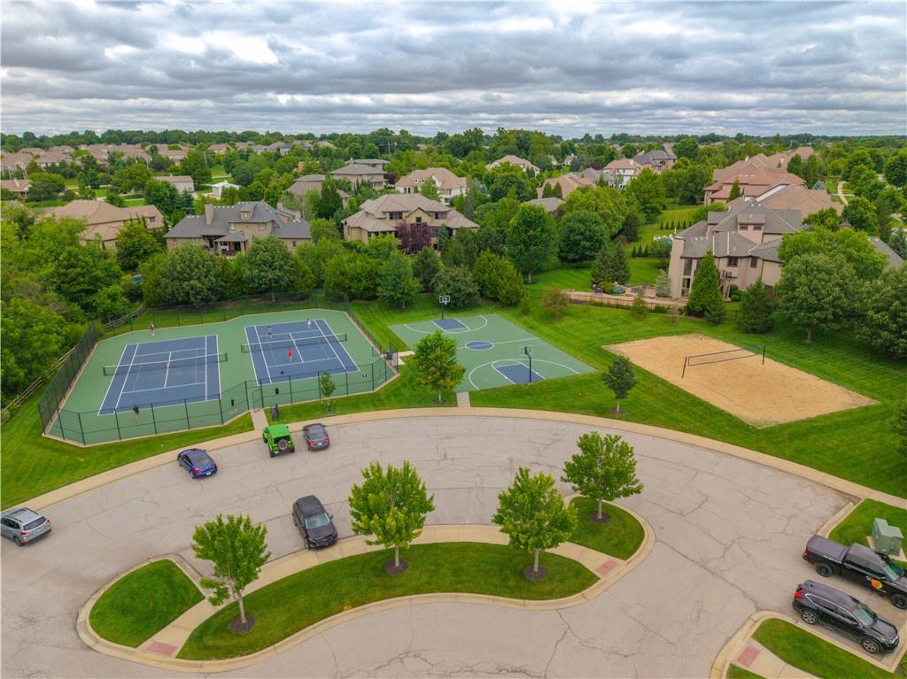 15925 King St, Overland Park, KS 66221