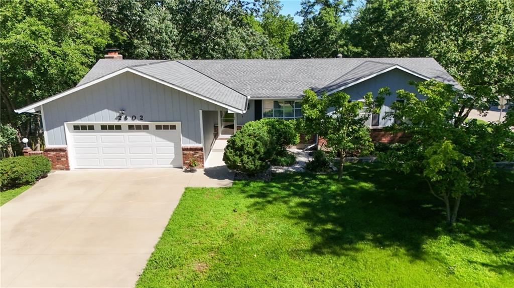 2602 Orchard Ln, Lawrence, KS 66049
