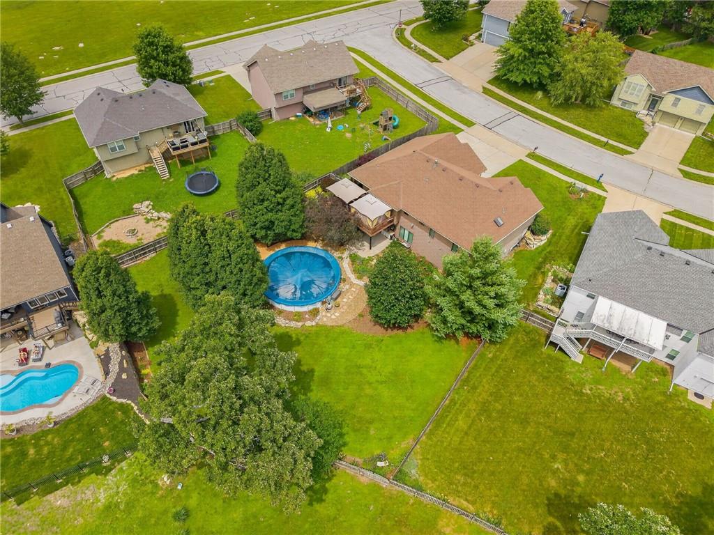 2301 Woodland Cir, Kearney, MO 64060