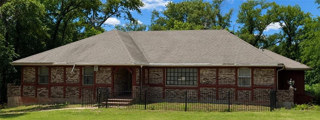6940 Renner Rd, Shawnee, KS 66217