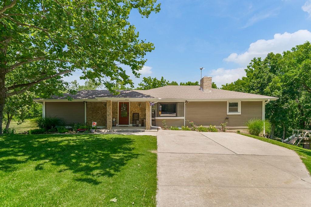 4900 NE 72nd St, Kansas City, MO 64119