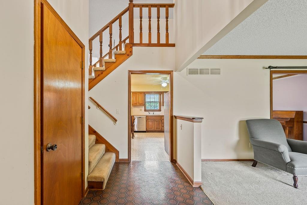 9213 W 117th Ter, Overland Park, KS 66210