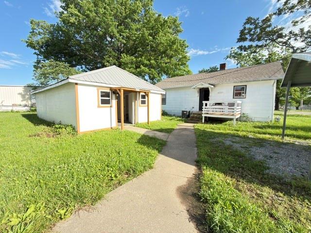 1300 E Park Ave, Rich Hill, MO 64779