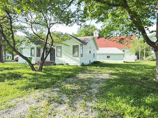 1300 E Park Ave, Rich Hill, MO 64779