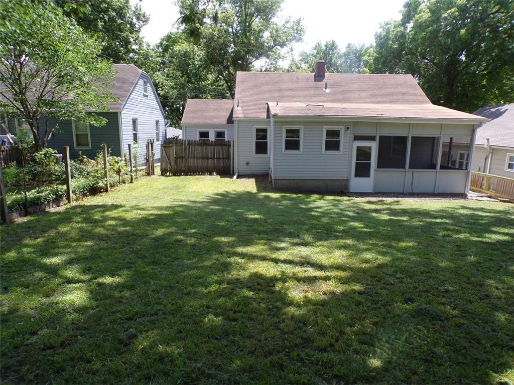 1208 Olive St, Leavenworth, KS 66048