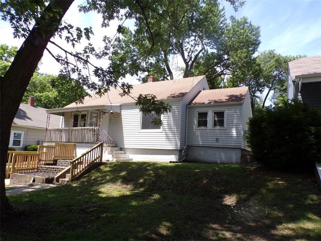 1208 Olive St, Leavenworth, KS 66048