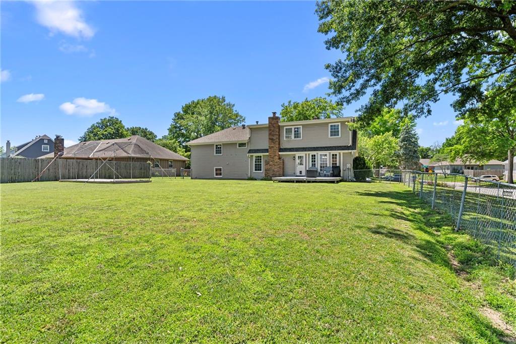 1600 SW 24th St, Blue Springs, MO 64015