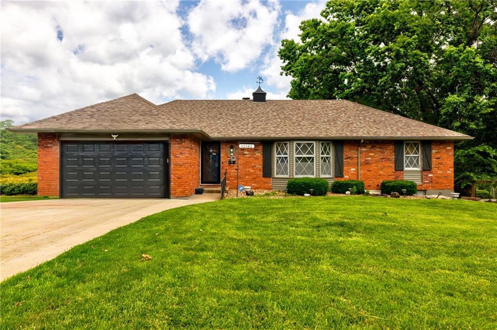 12162 E 39th Ter S, Independence, MO 64052