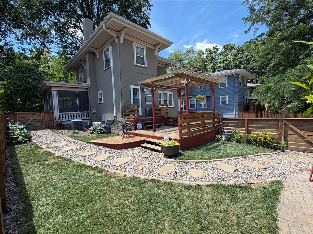 450 W 62nd Ter, Kansas City, MO 64113