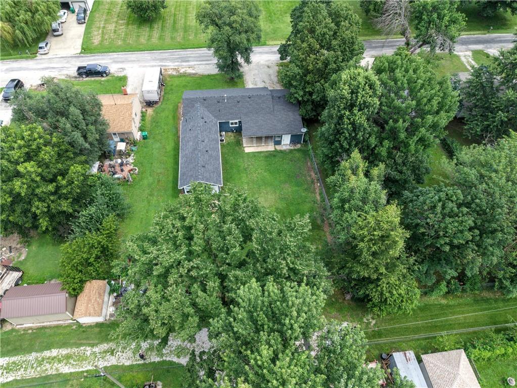 233 W 5th St, Adrian, MO 64720
