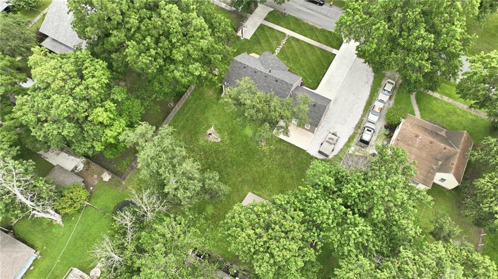 610 Pine St, Wellsville, KS 66092