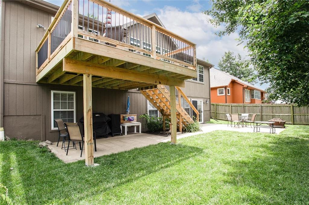 406 Briar Ln, Kearney, MO 64060