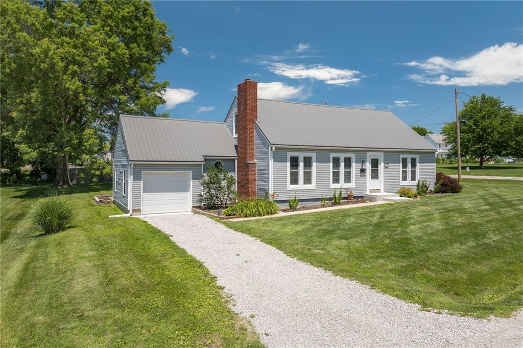 109 E Chestnut St, Hamilton, MO 64644