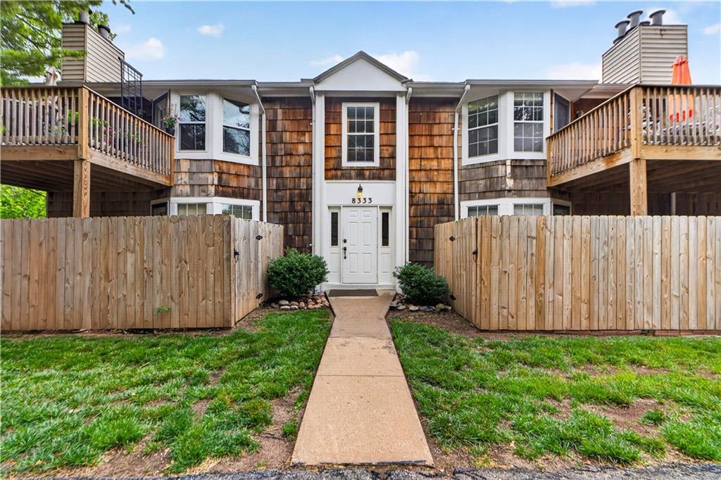 8333 Lowell Ave #2, Overland Park, KS 66212