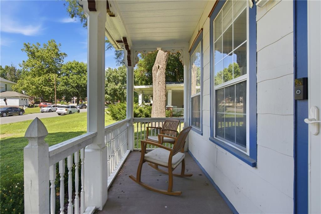 312 Pine St, Leavenworth, KS 66048