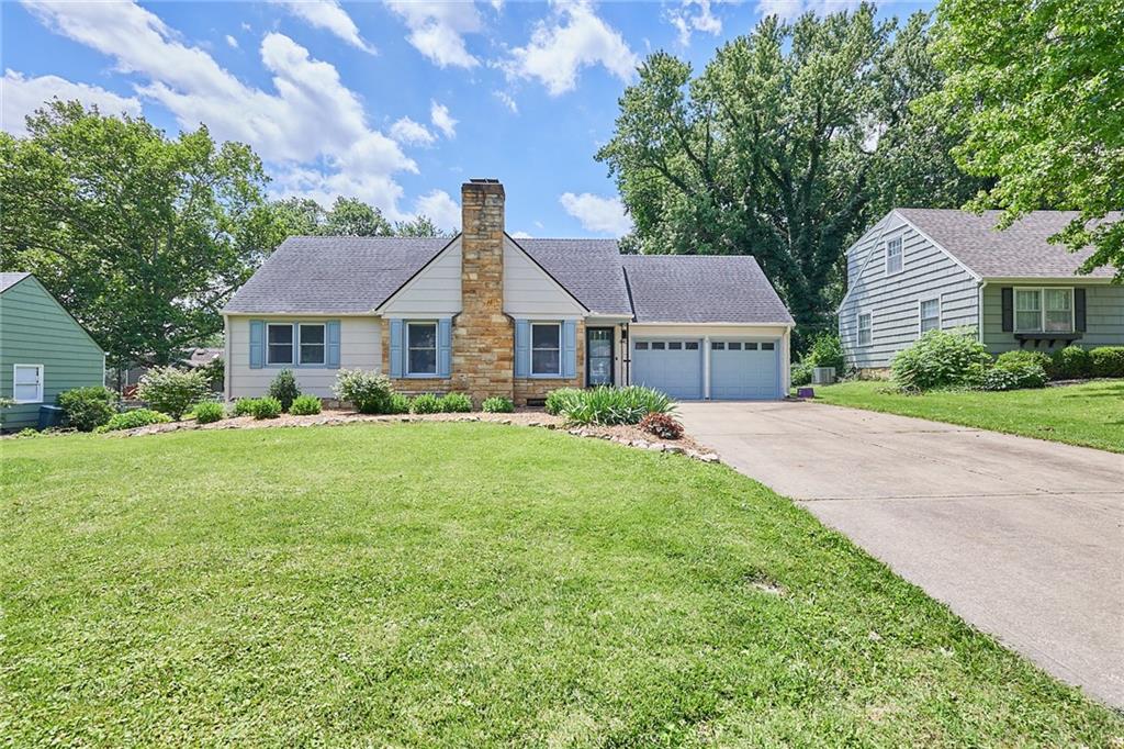 4401 W 53rd Ter, Roeland Park, KS 66205