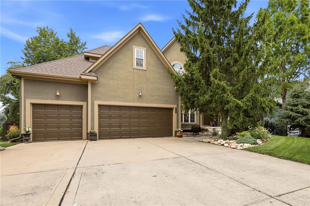 23536 W 73rd Ter, Shawnee, KS 66227