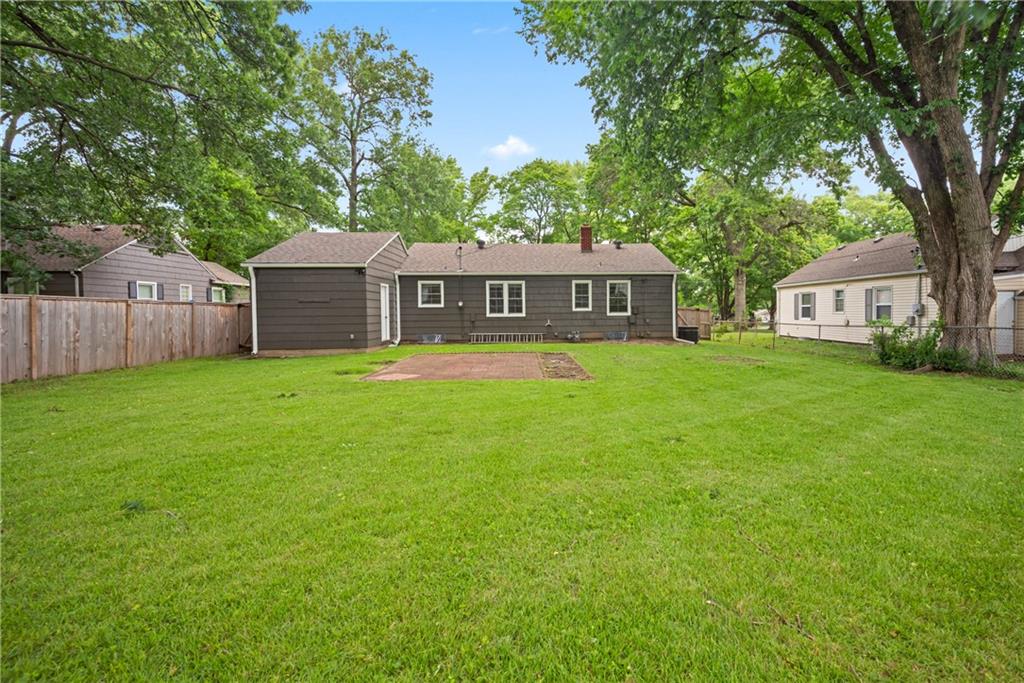 4607 W 59th St, Fairway, KS 66205