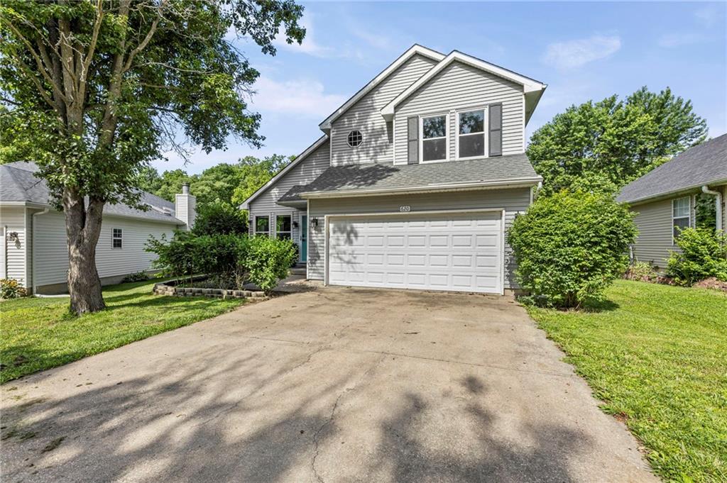 620 Silver Hill Dr, Bonner Springs, KS 66012