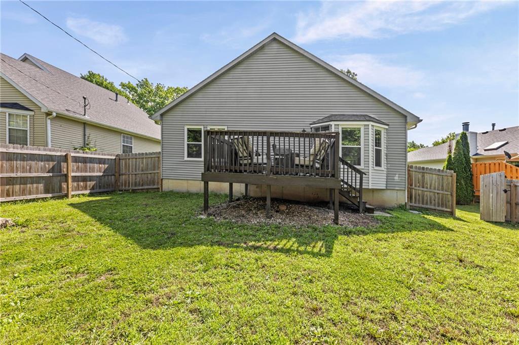 620 Silver Hill Dr, Bonner Springs, KS 66012
