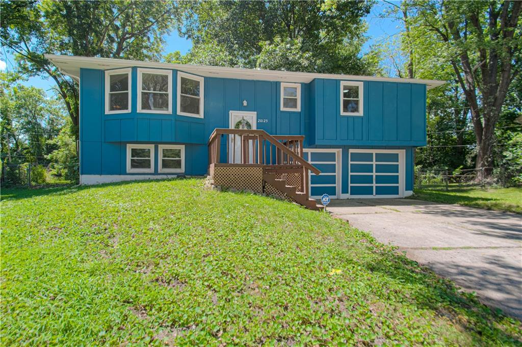 20125 E 13th St S, Independence, MO 64057