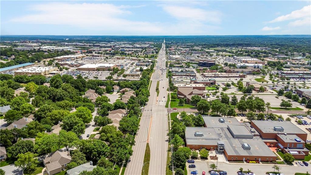 7930 W 117th St, Overland Park, KS 66210