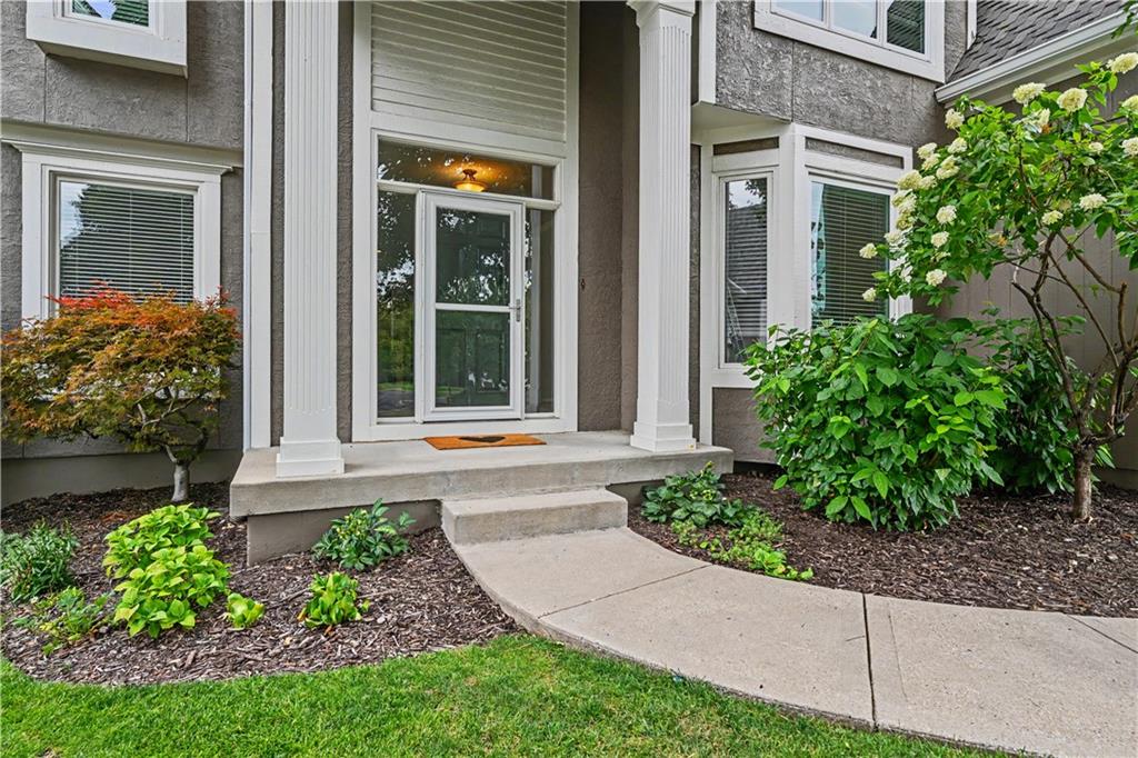 14022 Briar St, Overland Park, KS 66224